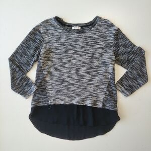 Two BY VINCE CAMUTO women's blouse white‎ and black long sleeve size L